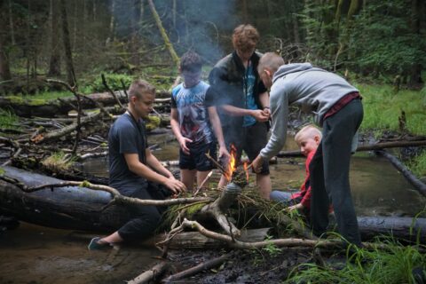 Młodzieżowy Surwiwal PINE Edukacja w Naturze