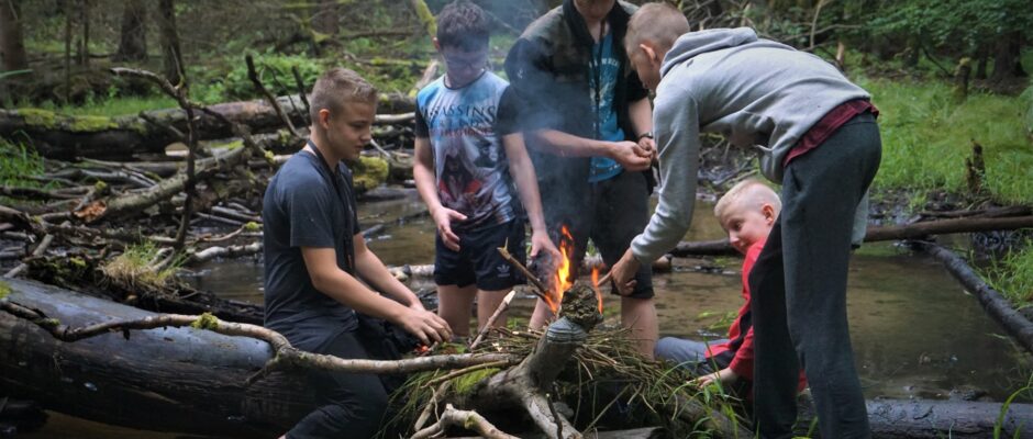 Młodzieżowy Surwiwal PINE Edukacja w Naturze